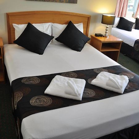 Meadowbrook Hotel Brisbane Loganlea Exterior foto