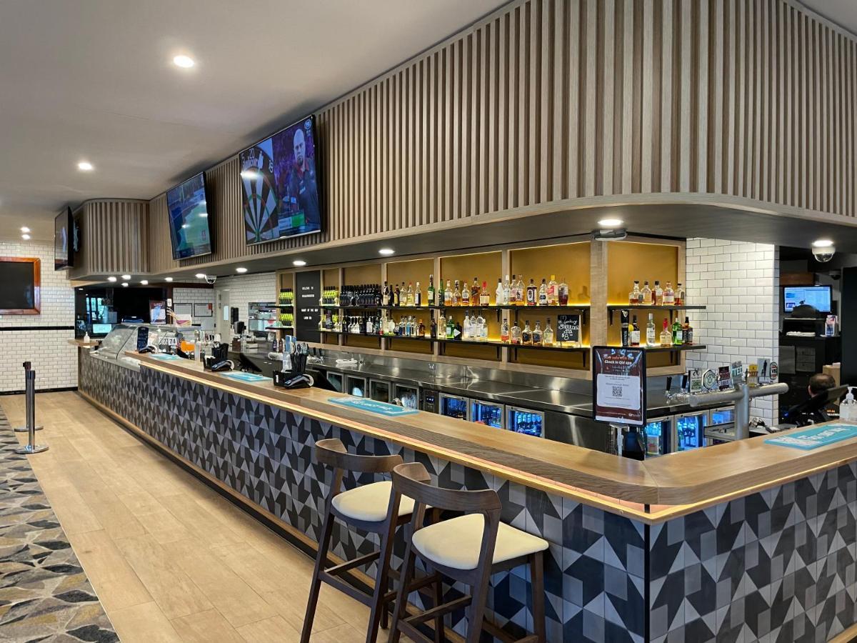 Meadowbrook Hotel Brisbane Loganlea Exterior foto