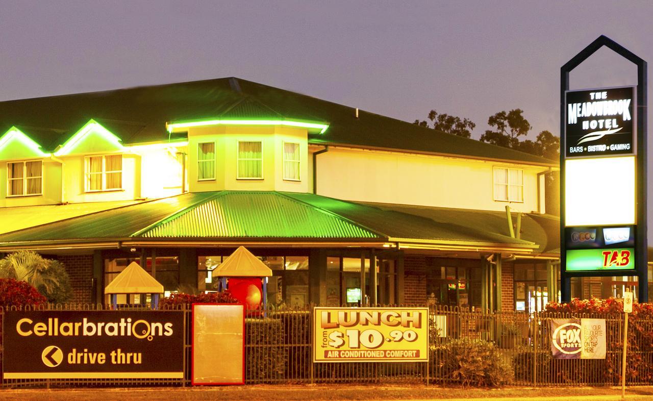 Meadowbrook Hotel Brisbane Loganlea Exterior foto