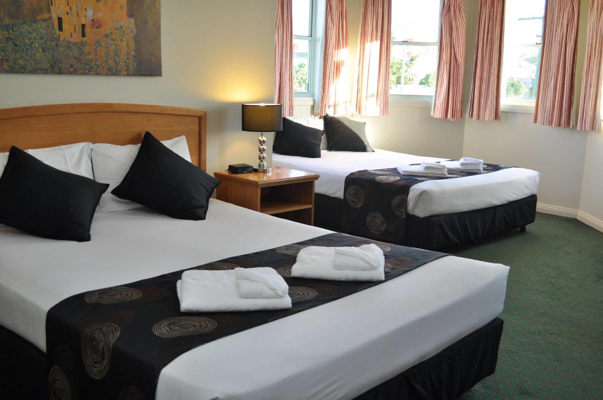 Meadowbrook Hotel Brisbane Loganlea Exterior foto